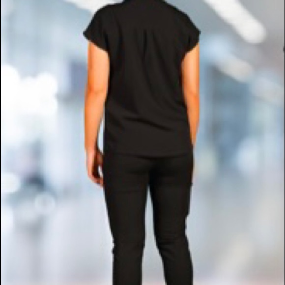 New sets of nursing scrubs with jogger pants - Picture 2 of 7